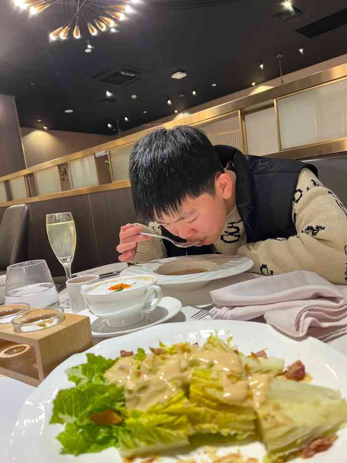 王品牛排(和义大道店)-"味道过得去,但唯一让我意难平的就是服务员.