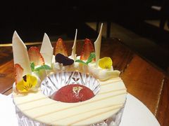 草莓奶冻-AZUL by FUEL蓝色·法式酒馆(琶醍店)