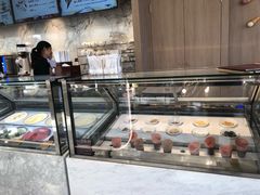 面包甜点陈列柜-哈根达斯(滨江店)