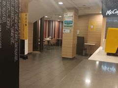 -麦当劳(乳山路店)