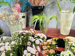 -何兮花店·气球派对鲜花店(马桥银春路万科城店)