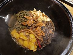 -万里闯关东铁锅炖菜馆(高新旗舰店)