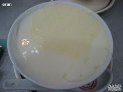 驰名的义顺双皮奶-义顺牛奶公司