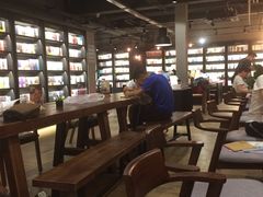 -阅西安新华书店(翠华南路店)