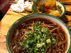 -拈签一笑黄牛肉辣卤串串