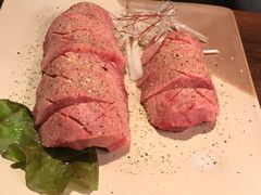 -焼肉まんぐう