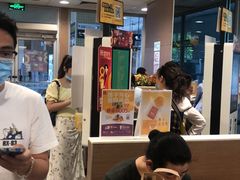 -麦当劳(轻轨曹杨路店)