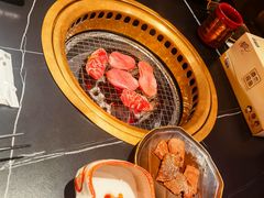 -山川小町·极番烧肉(新地假日广场店)