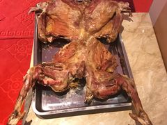 馕坑烤全羊-新疆喀什餐厅(泺文路店)