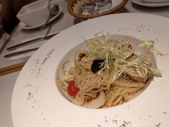 -La-Serene Café