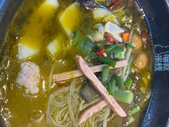 老坛酸菜-渝和喵叔米线(南坪万达店)