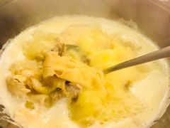 -鲜入围煮花胶鸡海鲜火锅