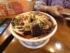 功夫双脆-炉小二铜锅牛蛙•川湘菜(三里屯店)