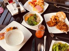 -三亚湾海居铂尔曼度假酒店