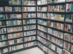 -钟书阁(群光广场店)