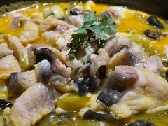 -东家小院金汤酸菜鱼(南阳路店)