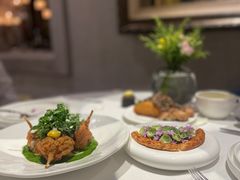 香煎牛蛙腿佐特制欧芹酱-Le Bistrot de Racine