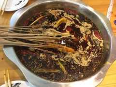 -何氏串串香火锅(翠亨店)