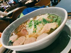 越南火车头河粉-港丽餐厅