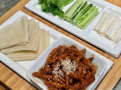 -娜仁图雅蒙古美食村(33小镇店)