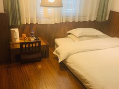 -拖板鞋咖啡旅行酒店(春熙路地铁站店)