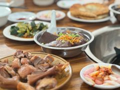 -周老三跷脚牛肉·全牛火锅(非遗传承店)