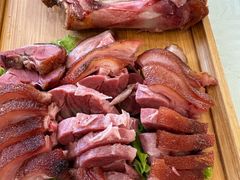 脆皮德国咸猪手-江南村酒家