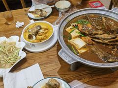 -东来菜馆•手抓海鲜家常菜•海鲜锅贴(鸽子窝店)
