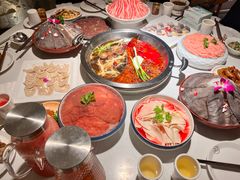 -茅草房·河畔园林火锅