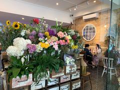 -FLOVIE FLORIST CAFE