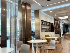 -上海宝信宝马4S店