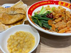 -魔都三兄弟酸辣粉·蘸卤炸串(虹桥万科店)