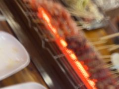 -哈尔滨小酒馆·鲜肉现穿自助烧烤(康新花园店)