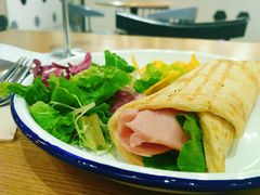 蜂蜜火腿三角豆泥拉法-HELLO 27 意面·沙拉·帕尼尼