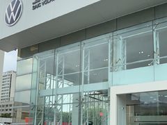 -上海冠松上汽大众4S店