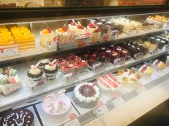 -85度C(生甜甜圈研究工坊·上海平凉店)