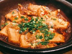 砂锅豆腐-费大厨辣椒炒肉(万家丽一店)