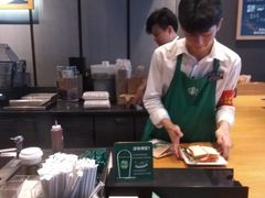 -星巴克(深圳北站B5检票口)