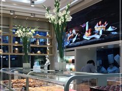 面包甜点陈列柜-好利来(南京路一店)