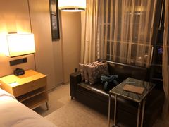 -上海漕河泾万丽酒店