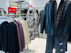 -URBAN REVIVO(七宝领展广场店)