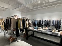 -洪小鹏生活美学馆(领SHOW天地店)