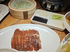 龙井茶香烤鸭-金牌外婆家(苏州中心店)