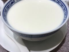 -香港百合居(LCM置汇旭辉广场店)