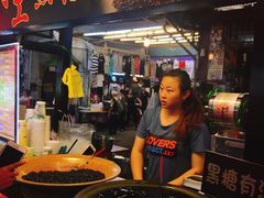 -六合夜市