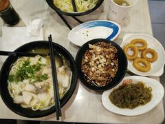 -鑫花溪牛肉米粉(凤凰街创始总店)