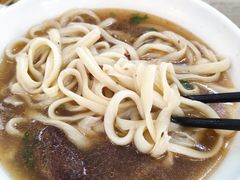 红烧牛肉面-华天新川面馆(闹市口店)