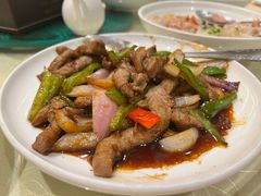 洋葱炒牛柳-君来梁溪饭店-餐厅