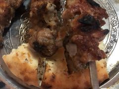 -烤肉小伙烤肉店