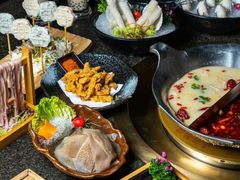 -湊湊火锅·茶憩(打浦桥日月光店)